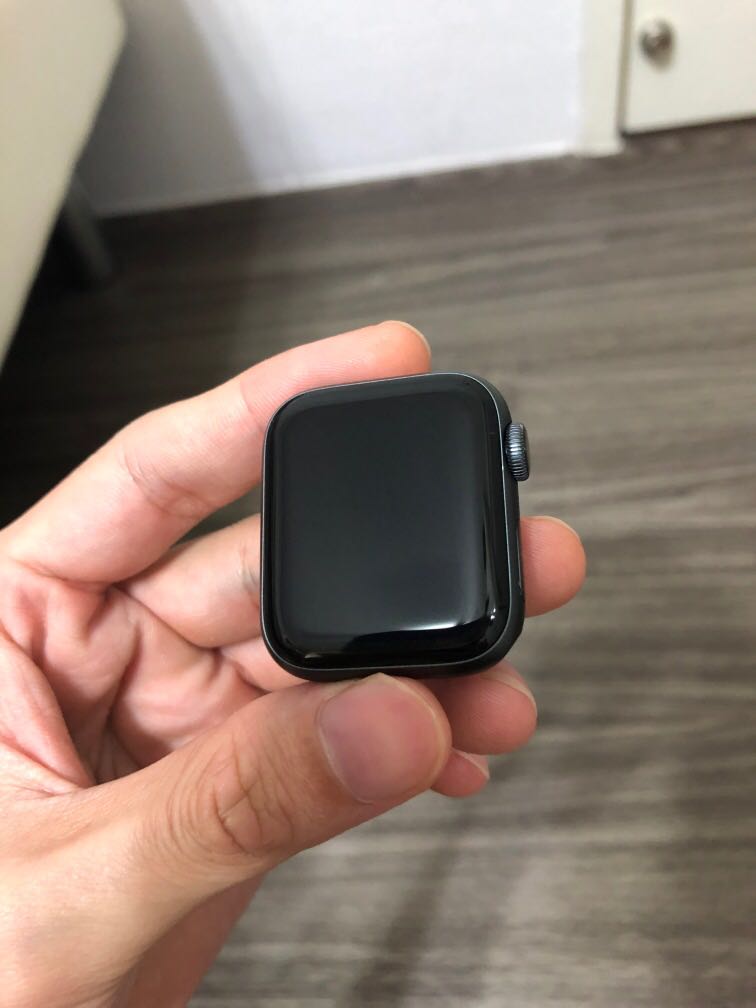 Apple Watch Series 4 40mm Gps Only Electronics Others On Carousell