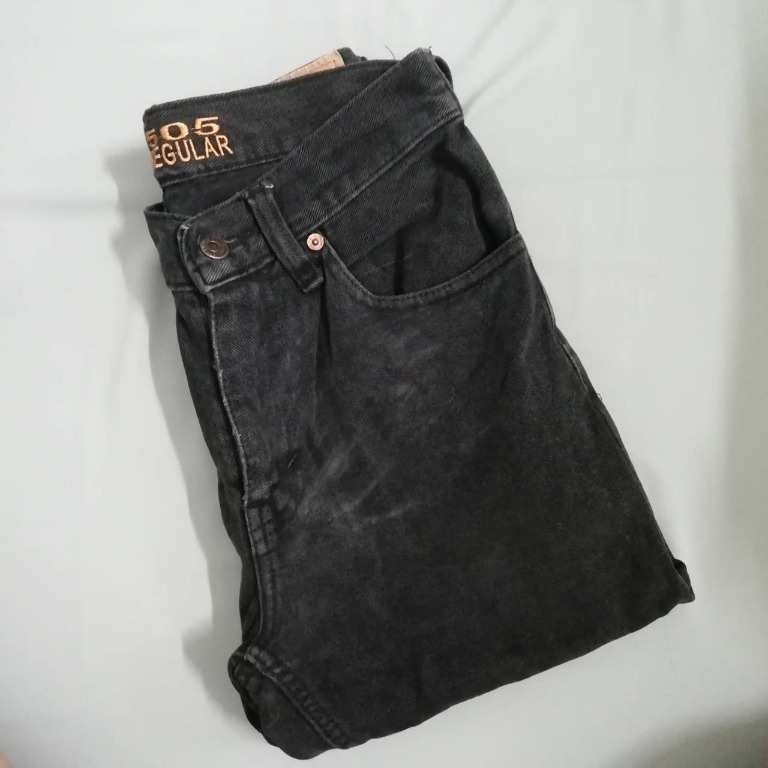 CELANA JEANS LEVIS, Fesyen Pria, Pakaian , Bawahan di Carousell