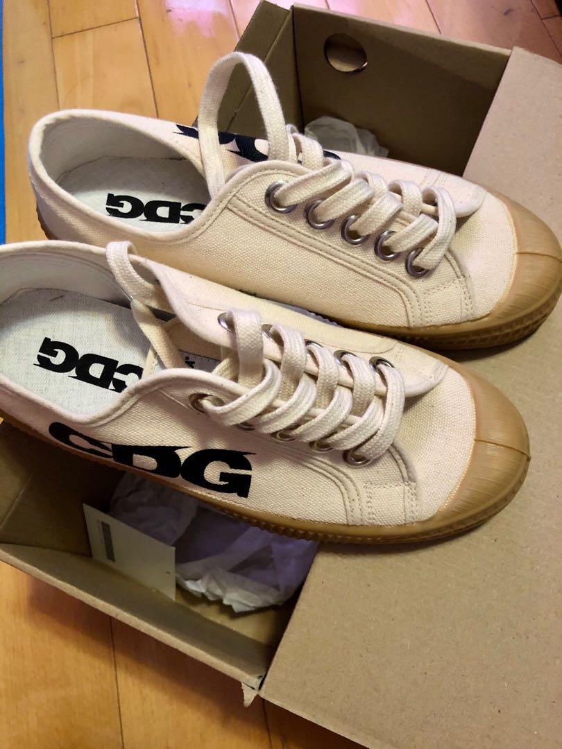 cdg novesta shoes