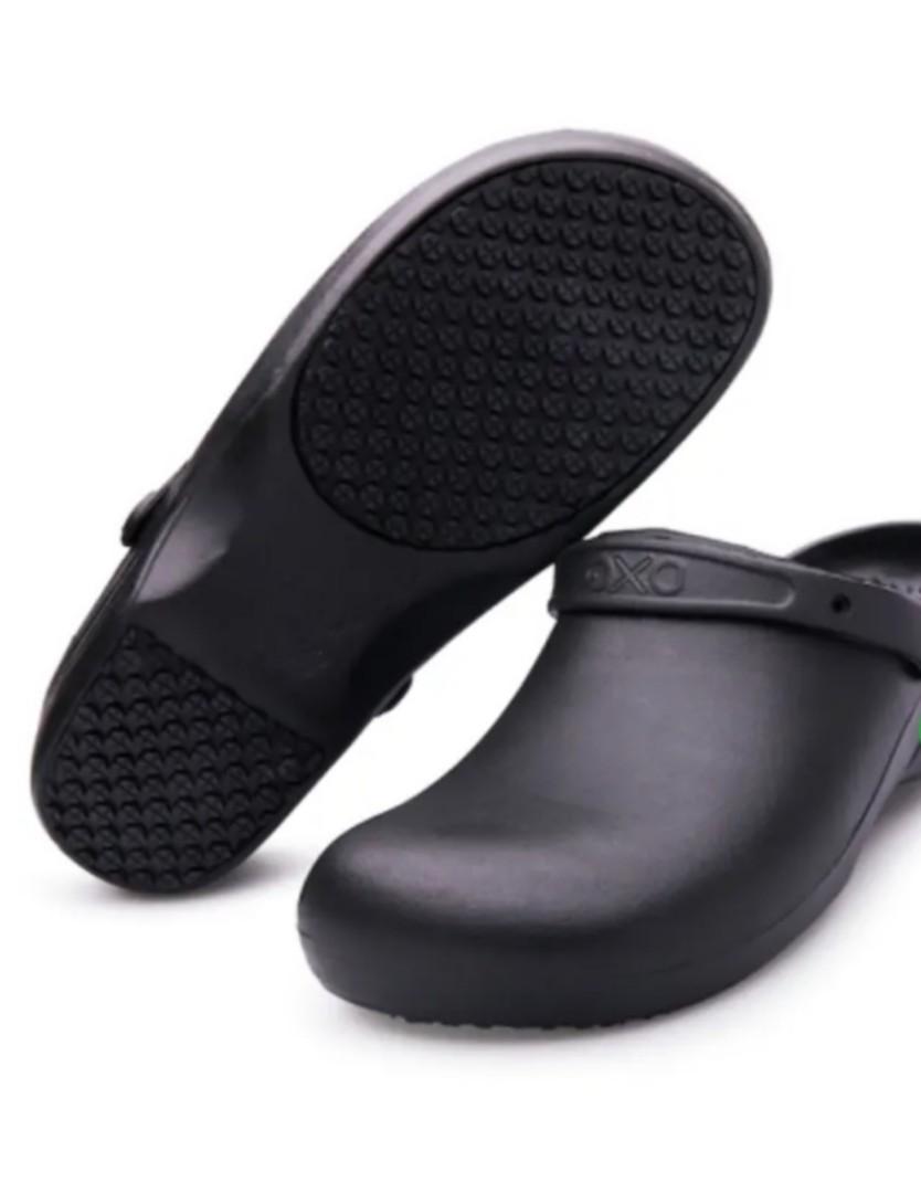 water resistant crocs