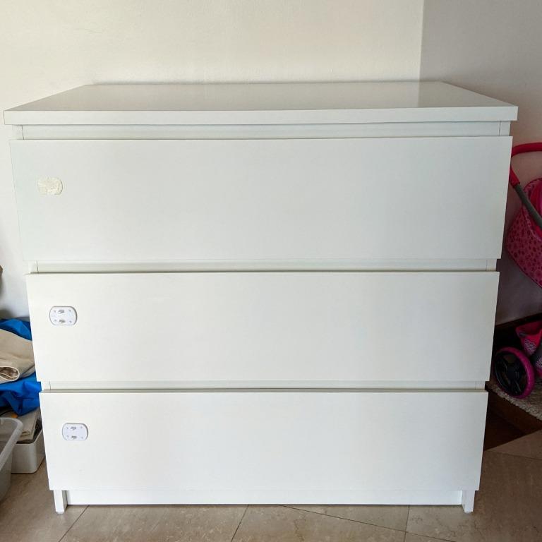 Dressers, Furniture & Home Living, Furniture, Tables & Sets on Carousell