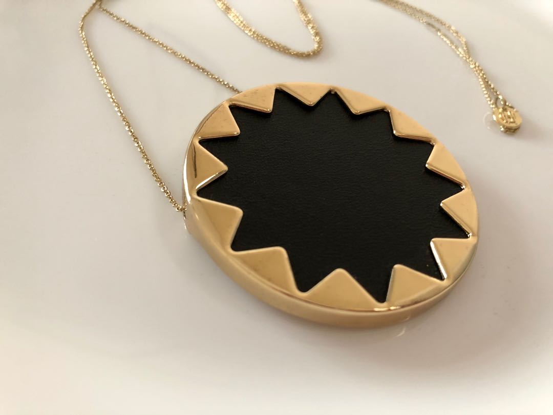 House Of Harlow Sunburst Necklace Bohemian Style Gold Plated Women S Fashion Jewellery Necklaces On Carousell Since shopping for these accessories shouldn't put you into credit card.