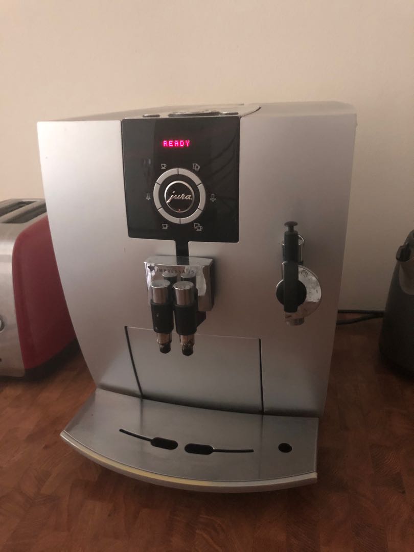 Jura Impressa J5 fully automatic coffee 