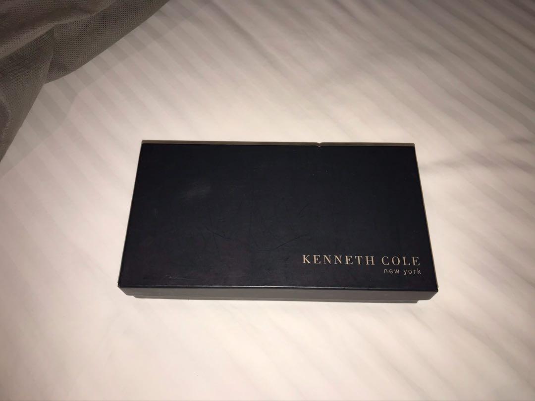 Kenneth Cole Women’s Wallet (Category: Luxury Bags & Wallets) located in Quezon City. Submitted by jvh13 (Listing ID 1037892524, Image 2). Description: Brand new Never used Complete w box .