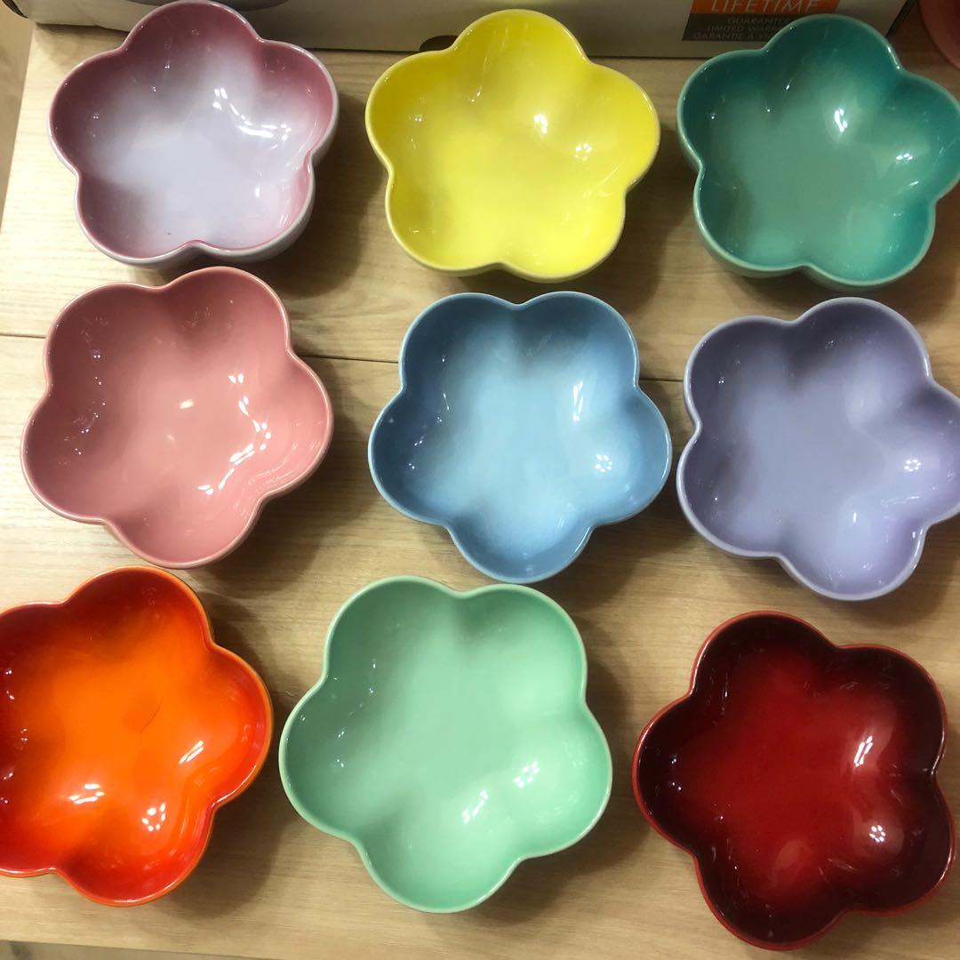 New 5.75" wide Set of 2 Dijon Yellow Le Creuset Stoneware Small Flower Plate