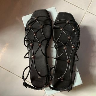 (Category: ) located in . Submitted by hotteoq (Listing ID 1037951685, Image 1). Description: .