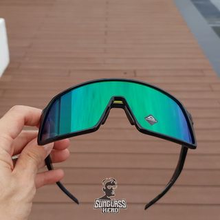 (Category: ) located in . Submitted by sunglassherostore (Listing ID 1037913792, Image 1). Description: .