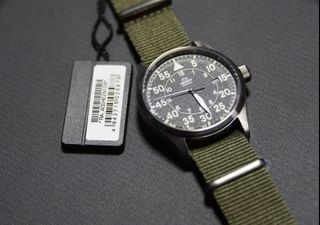 (Category: ) located in . Submitted by seikowatchfactory (Listing ID 1037944827, Image 1). Description: .