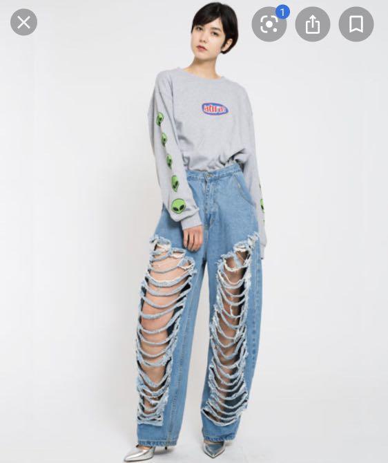 Pony Stone distressed wide leg jeans Kendall Jenner, Gigi