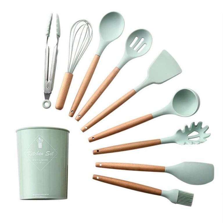 Silicon Kitchen Tools Set (Category: Bakeware) located in Manila. Submitted by affordshopz (Listing ID 1037984314, Image 2). Description: OPEN FOR DELIVERY.