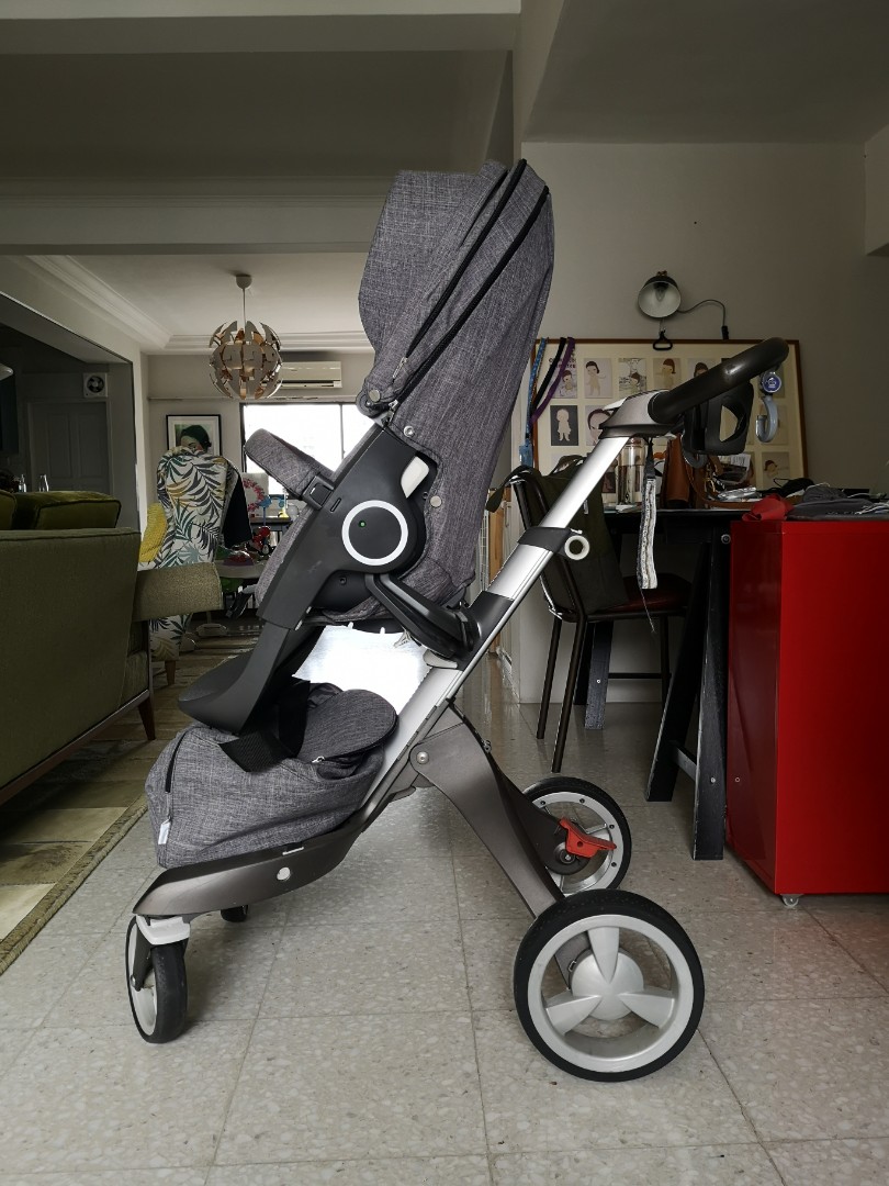 grey stokke pram