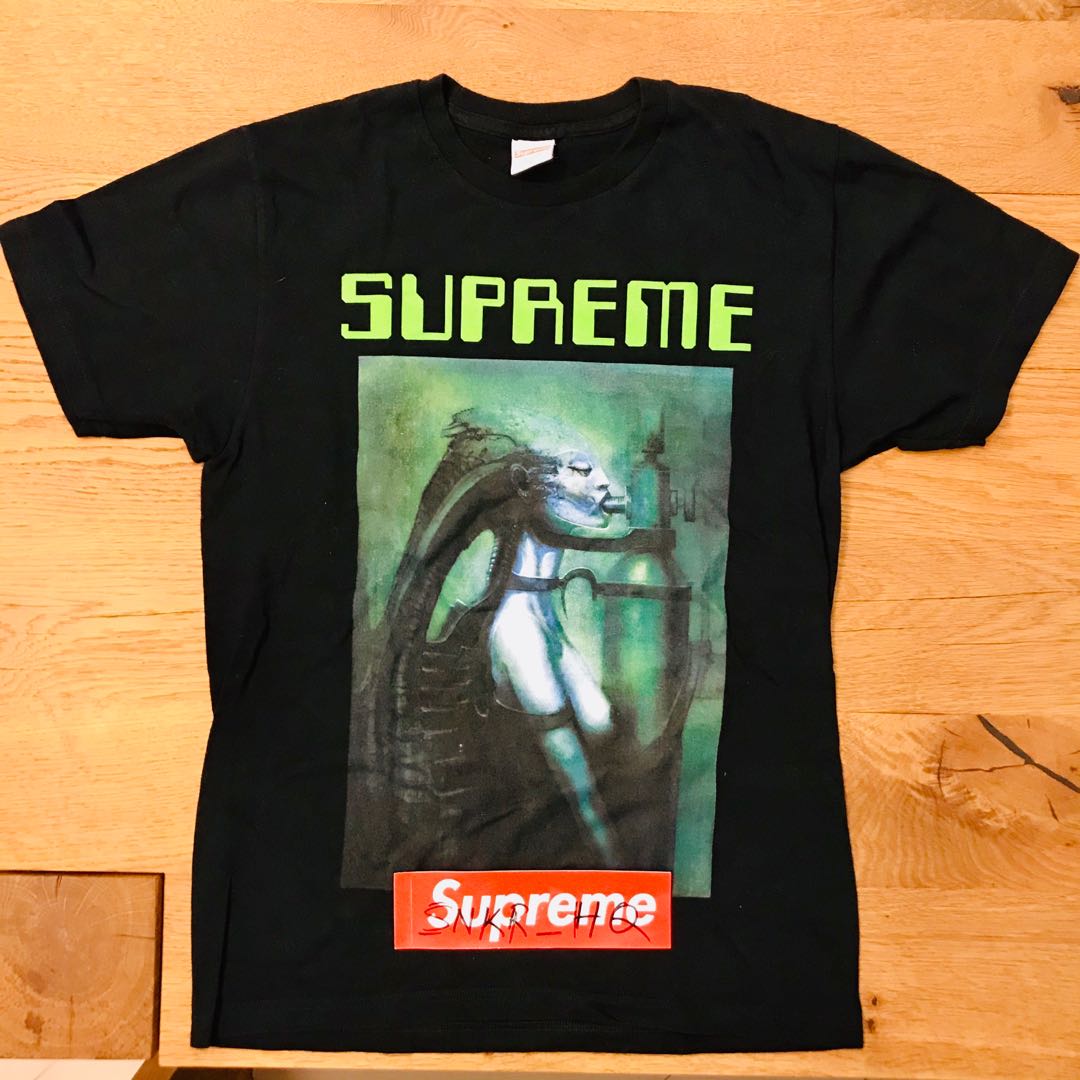 Supreme hr deals giger tee