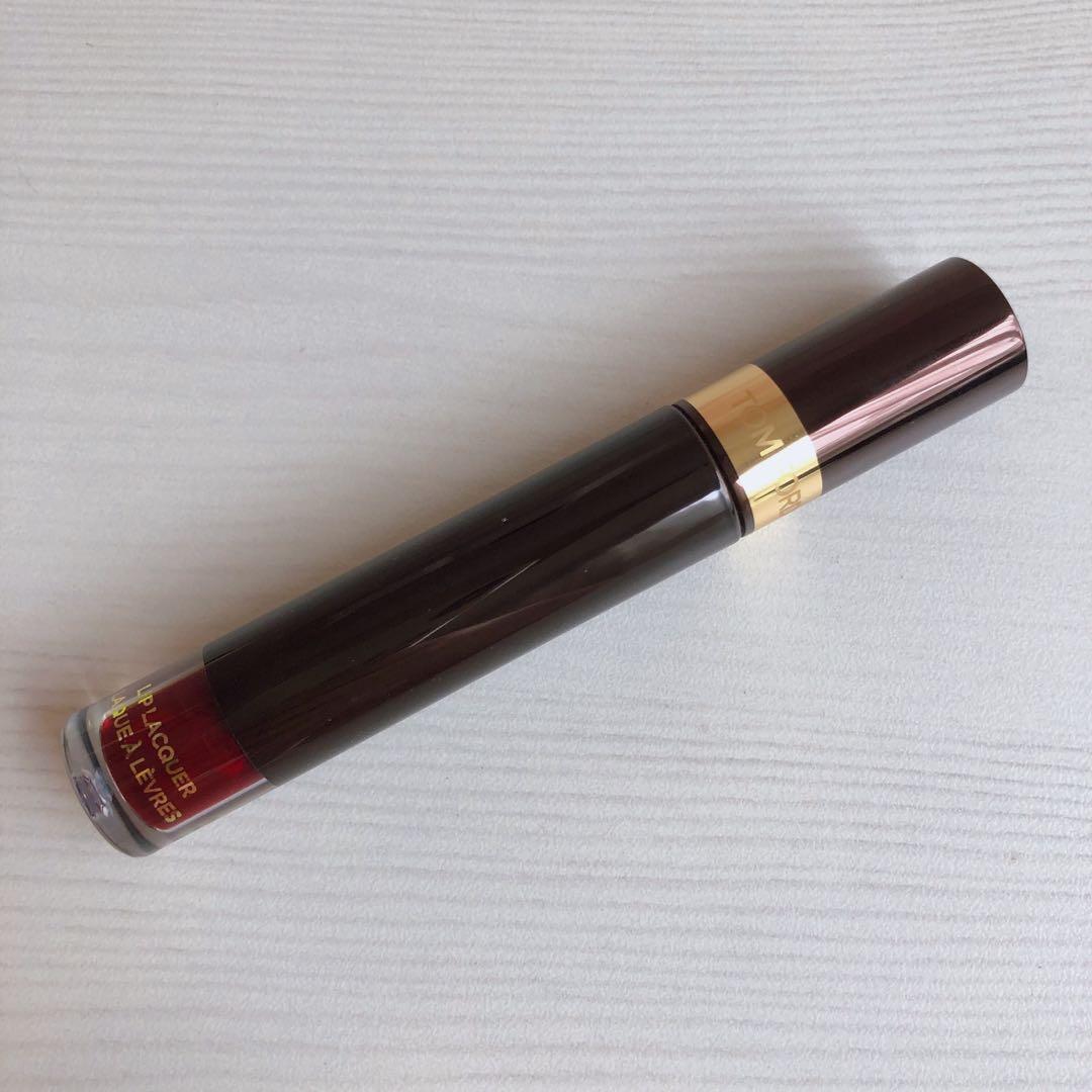 Tom Ford Lip Lacquer 02 Stolen Cherry Liquid Lipstick, Beauty & Personal  Care, Face, Makeup on Carousell