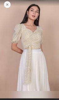 TTR Carrie puffy wrap top (yellow bloom)