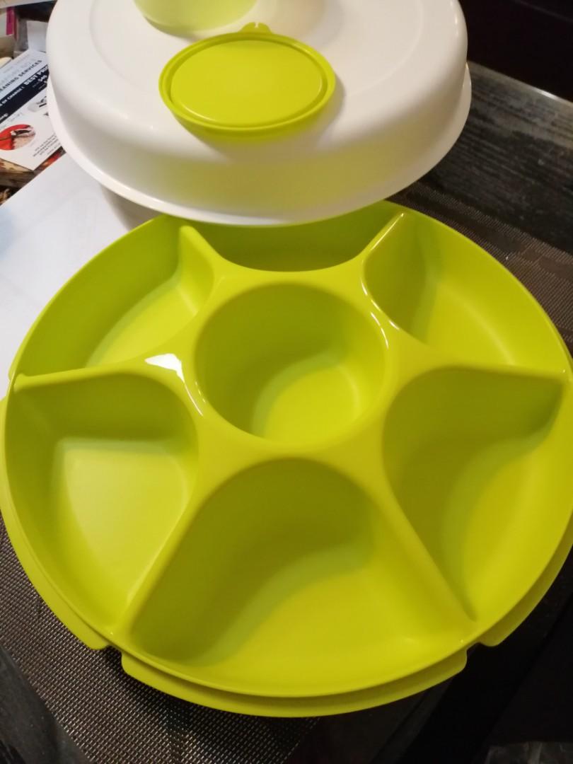 Tupperware serving platter, Furniture & Home Living, Kitchenware