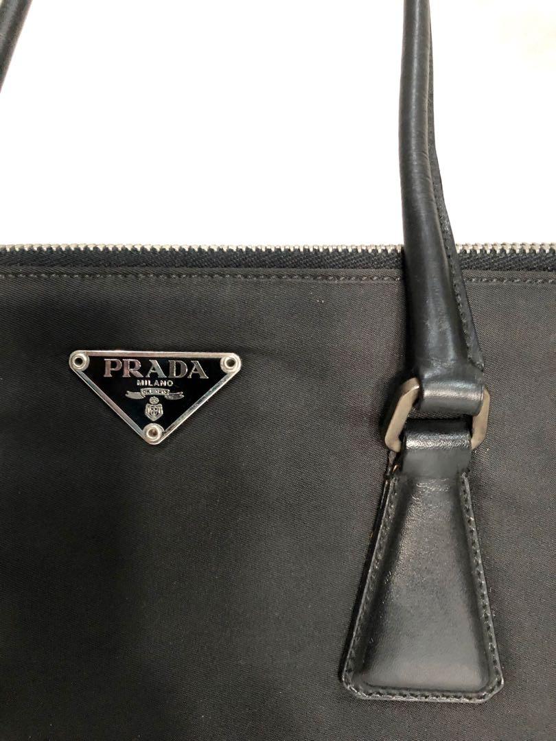 New PRADA SAFFIANO FLAP SHOULDER BAG ARGILLA/GREY GHW 1BD193 (sz :  22/23x15x5 cm), Barang Mewah, Tas & Dompet di Carousell