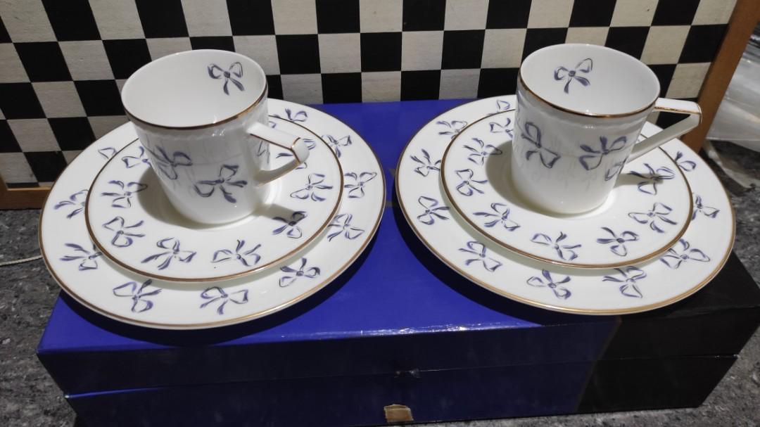 YSL Cups Saucers and Plates (Category: Coffee & Tea Tableware) located in Santa Maria. Submitted by casa_de_marques (Listing ID 1037844283, Image 1). Description: YSL Collectiob bnew with hardcase set of 2 trios. 2pcs cups 2pcs saucers 2pcs small plate negotiable for sure buyers.