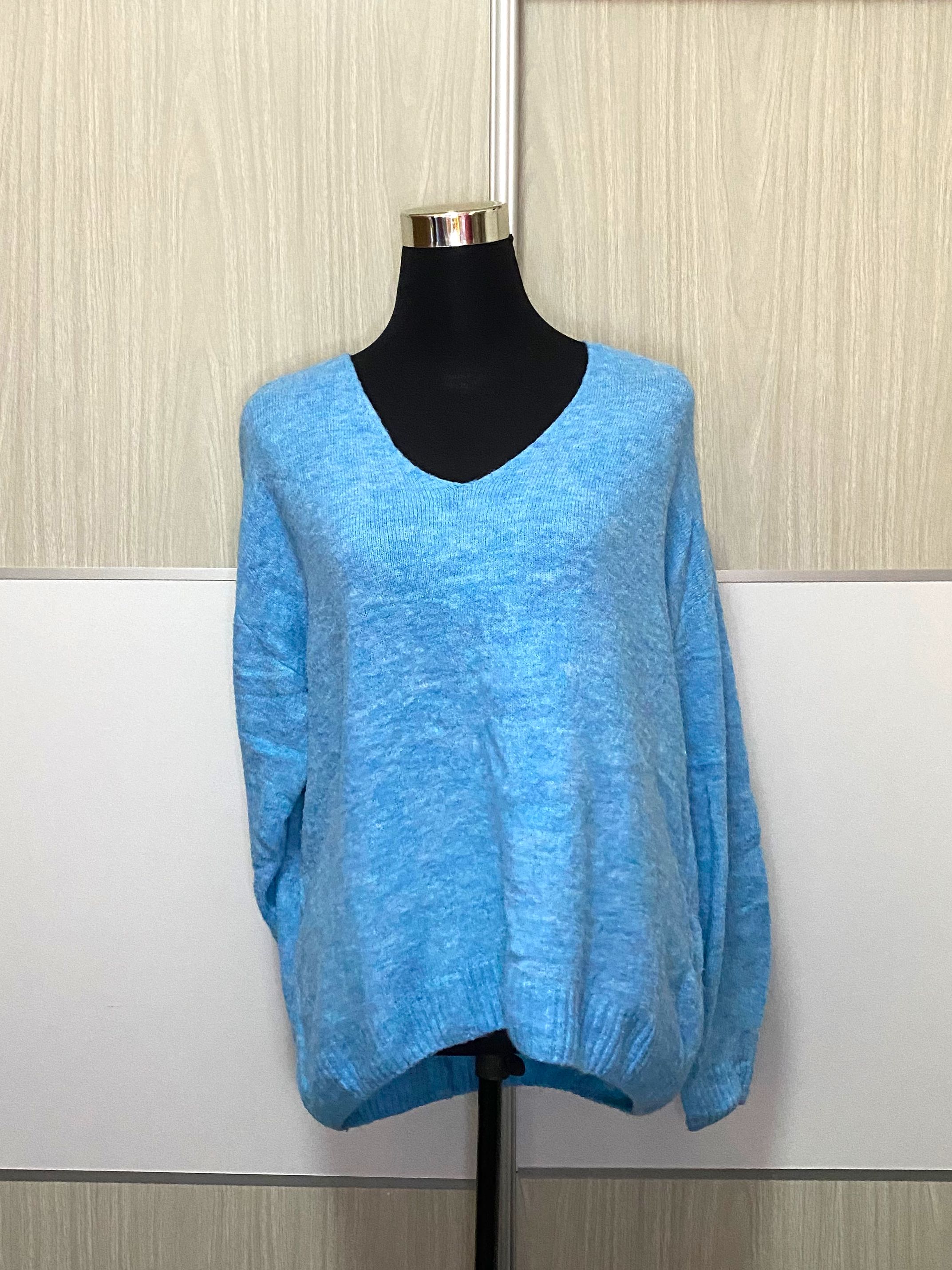 sweater baby blue