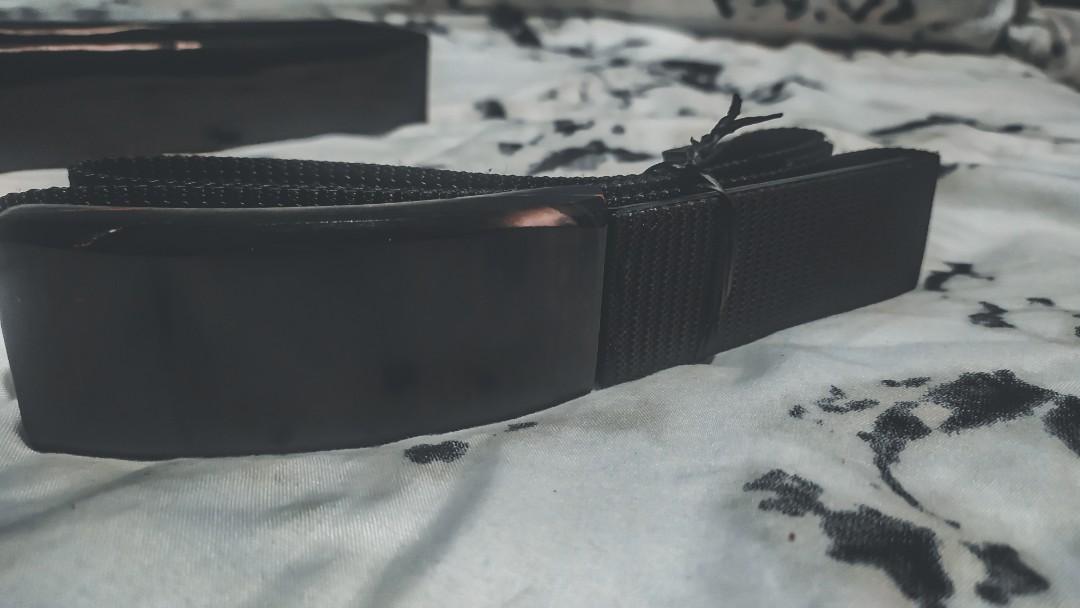 Belt knife designed by Dan Valois, Hobbies & Toys, Travel, Travel