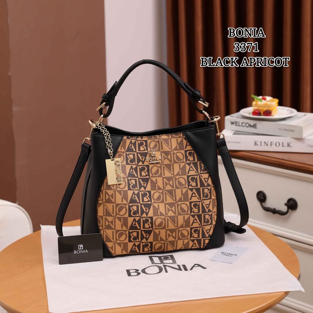 Original] Bonia Handbag, Women's Fashion, Bags & Wallets, Purses & Pouches  on Carousell