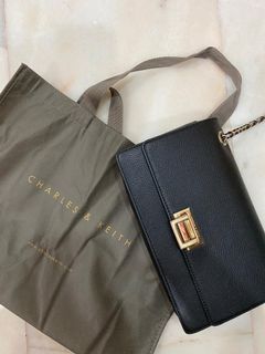 (Category: ) located in . Submitted by lkypatrick88 (Listing ID 1038085903, Image 1). Description: .