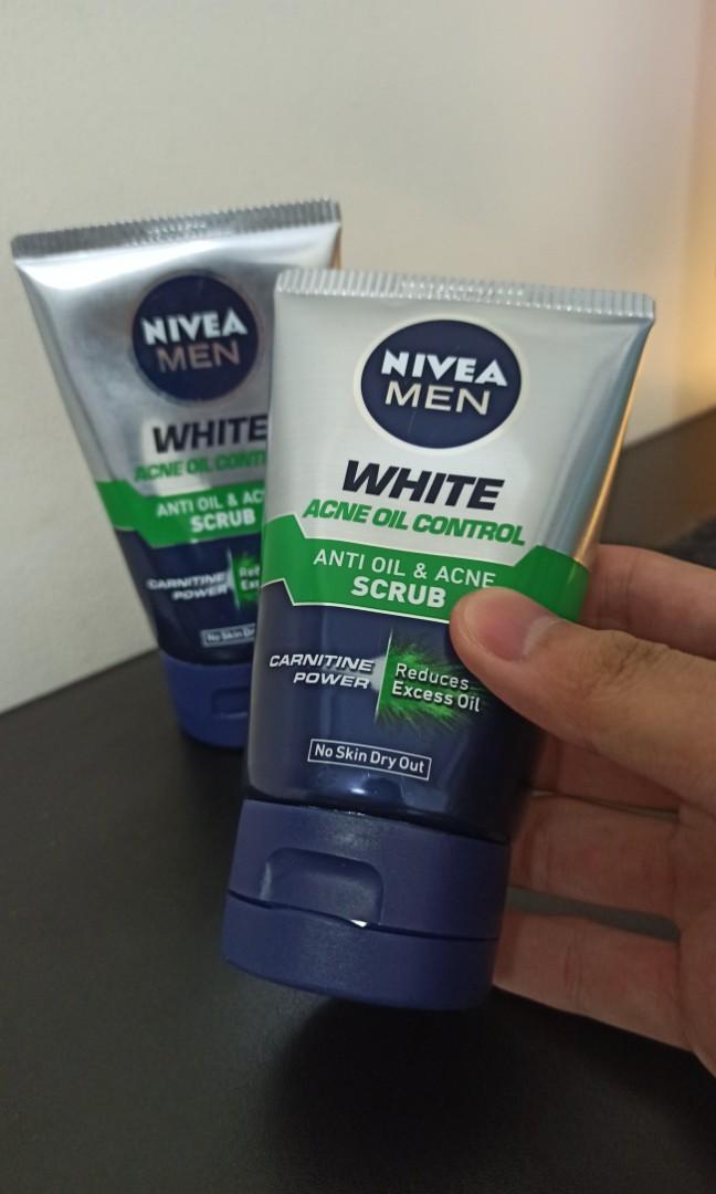 nivea white acne oil control