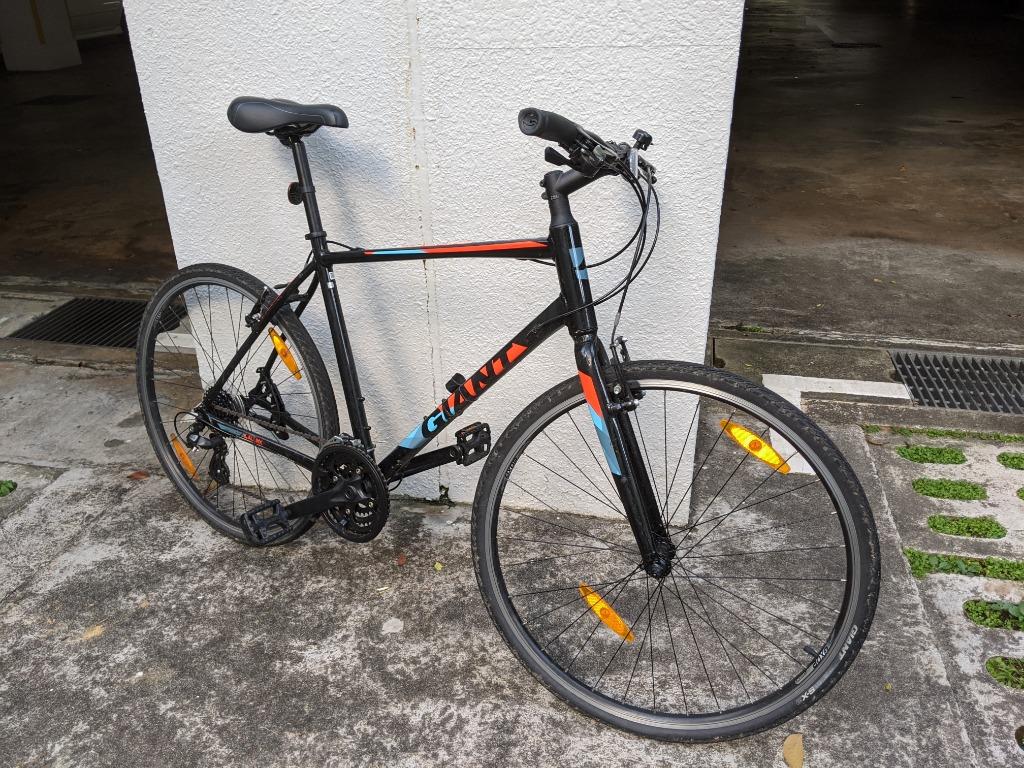 Giant Escape 2 2019 Size L Hybrid City Bike with Rim Brakes in Great Condition