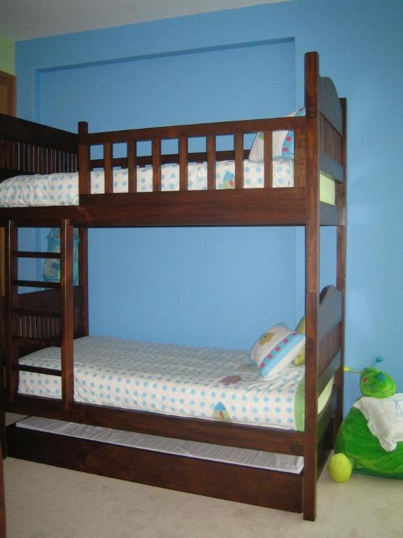 Pottery barn bunk bed with trundle clearance