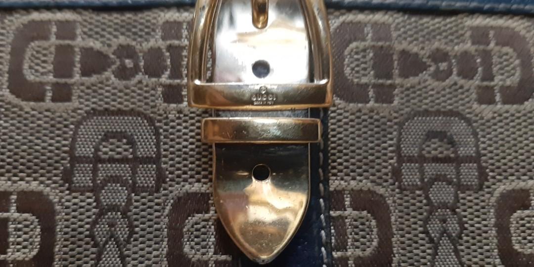 GUCCI HORSEBIT LING WALLET (Category: Luxury Bags & Wallets) located in Taguig. Submitted by theluxbaghunter (Listing ID 1038173253, Image 3). Description: 8/10 mi or signs of usage usable presentable bawal sa maselan 😊.