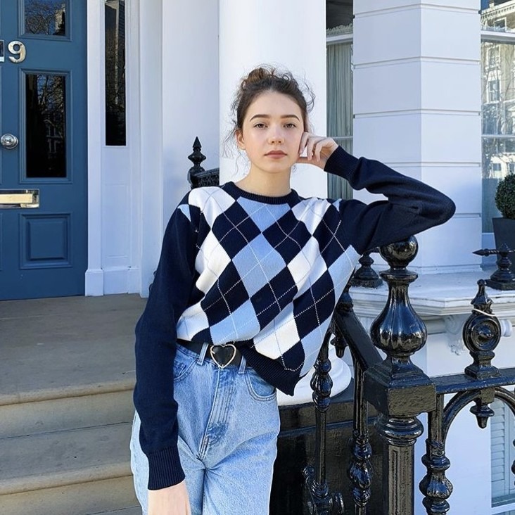 Brandy melville bernadette on sale sweater