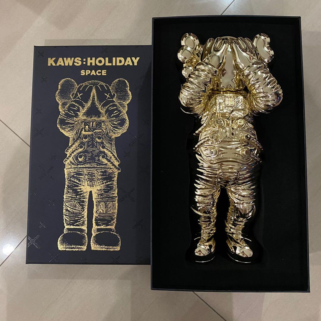 KAWS Holiday Space Figure （ピンクゴールド）-