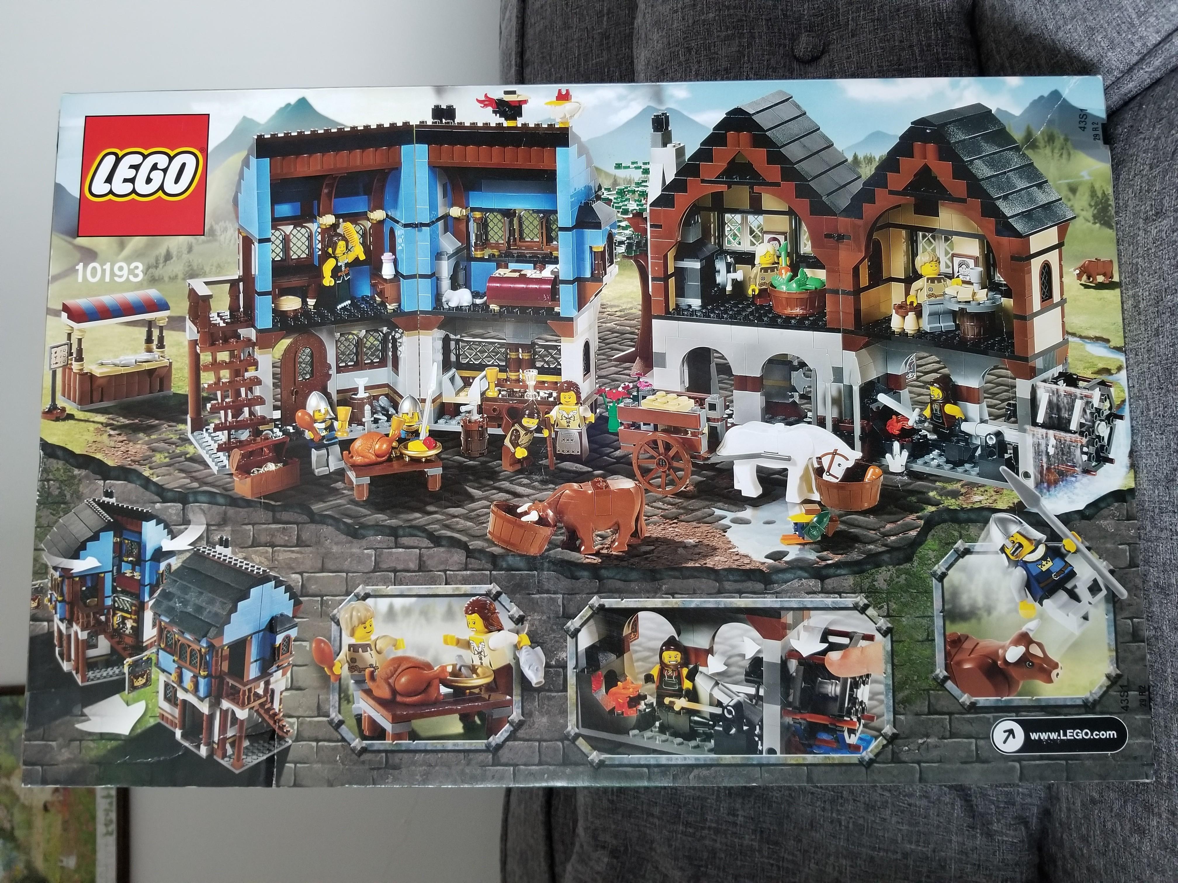 Lego 10193 Castle Village, �??趣???�????�, �?�??� & �????��?? - Carousell