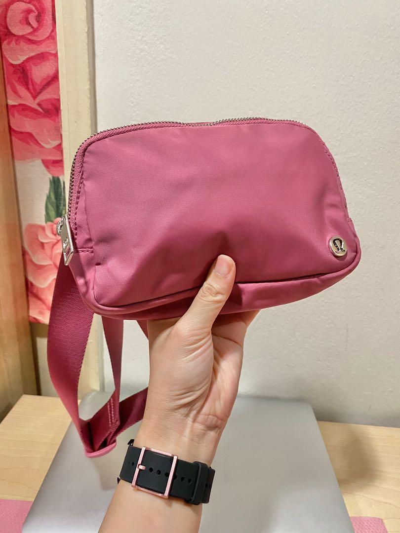lululemon everywhere belt bag pink