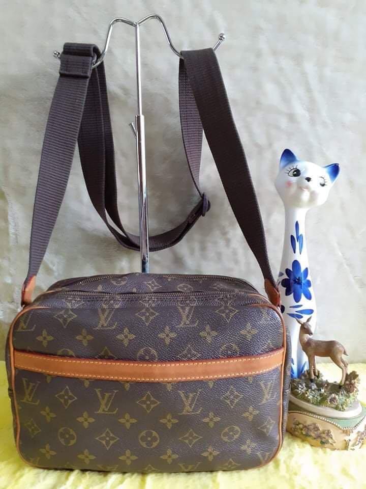Lv monogram canvass reporter MM messenger bag (Category: Luxury Bags & Wallets) located in Pasay City. Submitted by clotheslinemanila (Listing ID 1038245214, Image 1). Description: 🔶️no code 🔶️sign of usage.