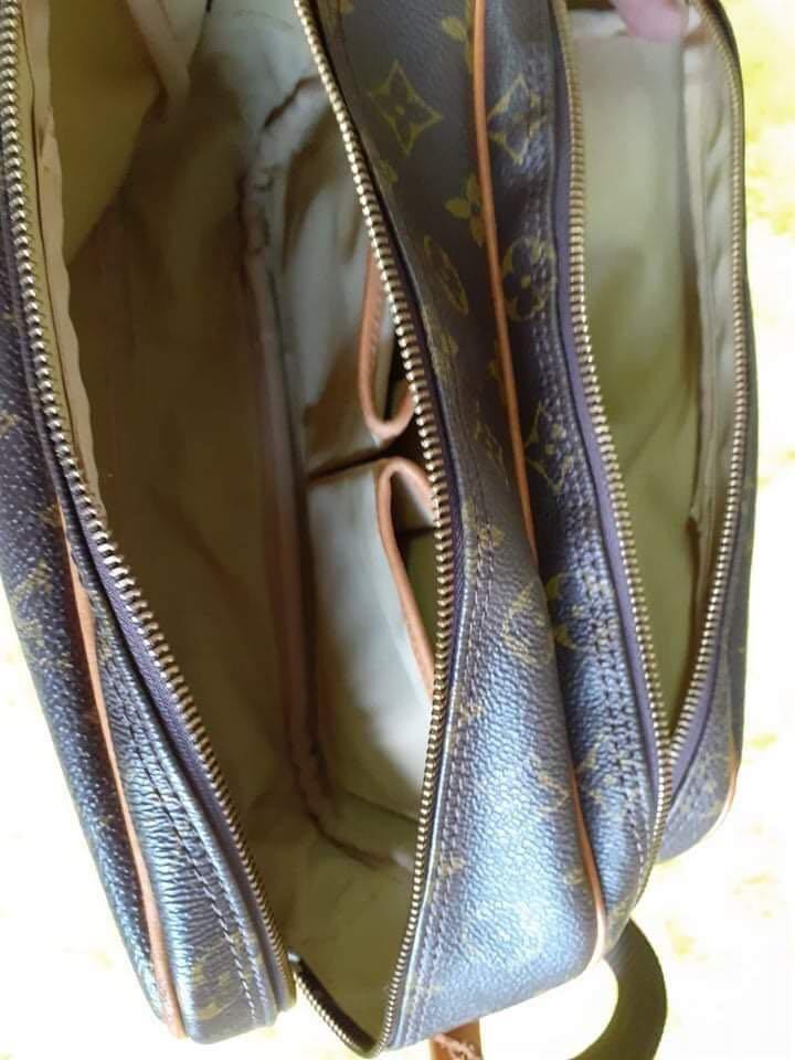 Lv monogram canvass reporter MM messenger bag (Category: Luxury Bags & Wallets) located in Pasay City. Submitted by clotheslinemanila (Listing ID 1038245214, Image 2). Description: 🔶️no code 🔶️sign of usage.
