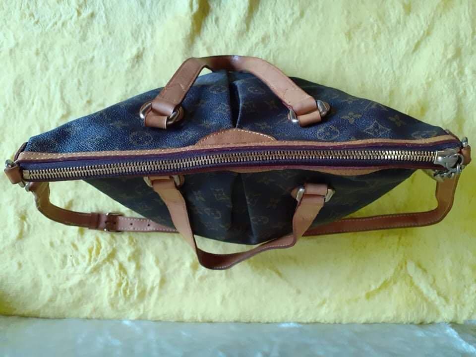 Lv monogram PALERMO MM tote handbag (Category: Luxury Bags & Wallets) located in Pasay City. Submitted by clotheslinemanila (Listing ID 1038245380, Image 3). Description: 🔶️coded not searchable 🔶️minimal sign of usage only.
