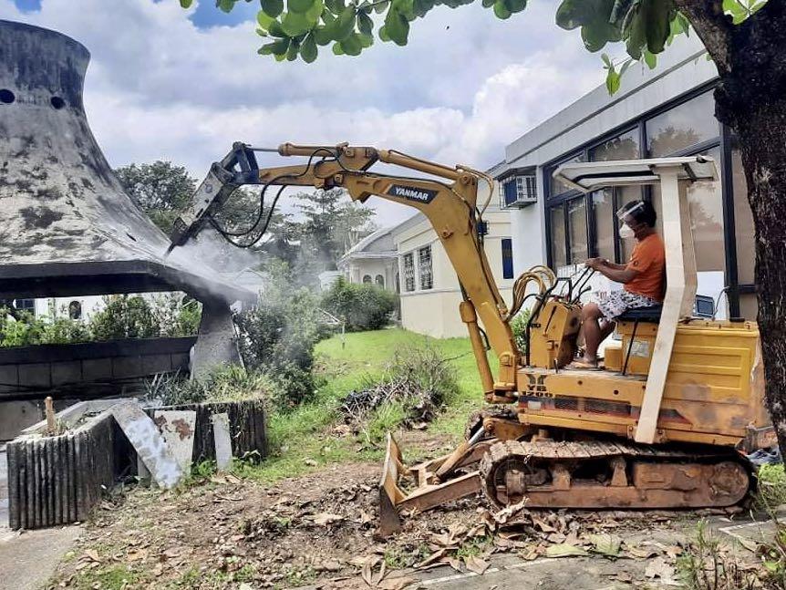 Mini BACKHOE for RENT with Breaker and Dozer, Commercial & Industrial
