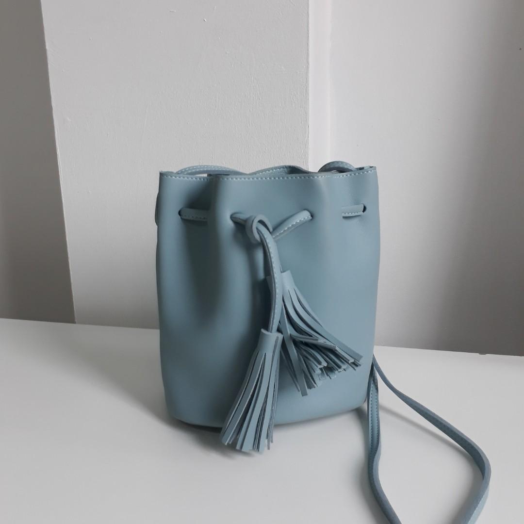 Miniso Bucket Bag, Barang Mewah, Tas & Dompet di Carousell