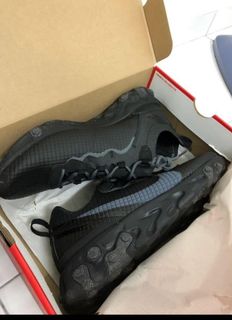 (Category: ) located in . Submitted by sneakersguard (Listing ID 1038229320, Image 1). Description: .