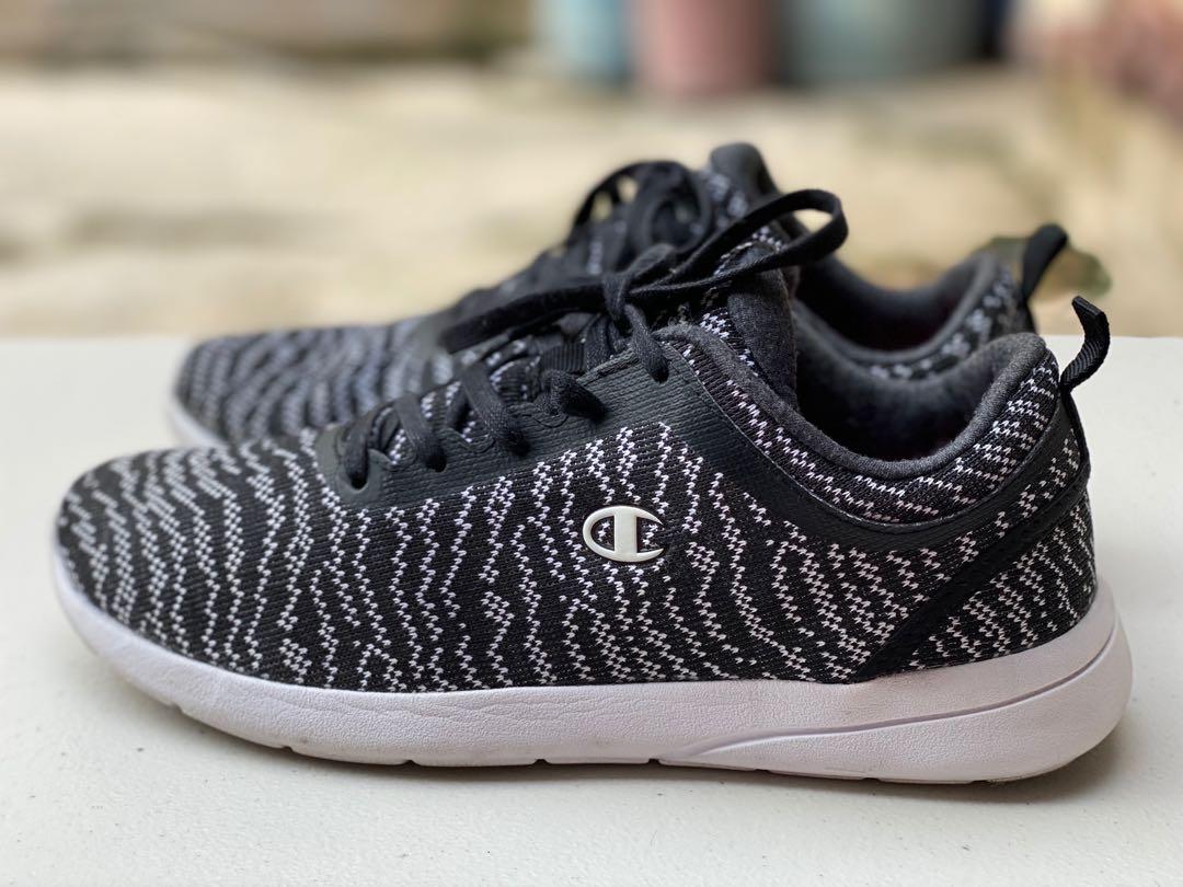 Champion store lightweight shoes