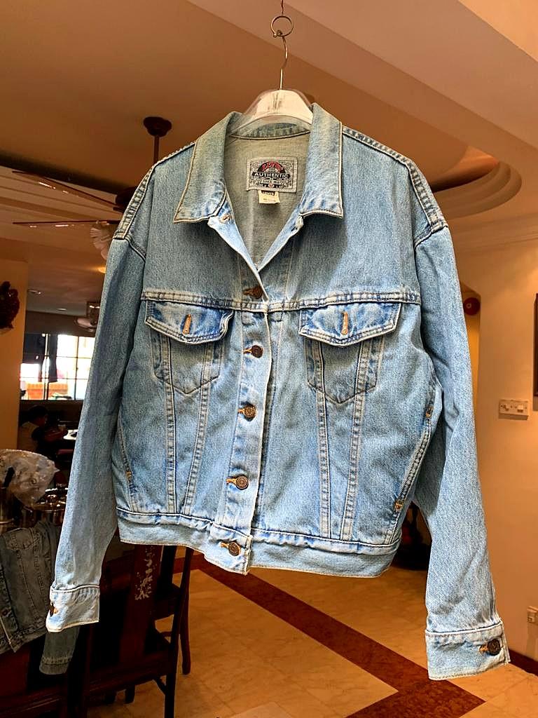 RARE VINTAGE LEVI Denim Jacket Women s Fashion Coats Jackets