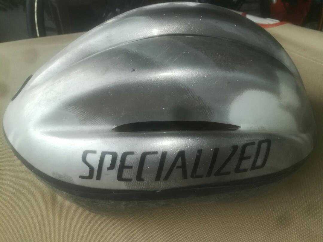 Specialized helmet (Category: Bicycles) located in Taguig. Submitted by bomangahas03 (Listing ID 1038146580, Image 3). Description: Specialized helmet used lining needs replacement replacement lining is available online for just p100 payment by g cash lalamove or Lbc delivery.
