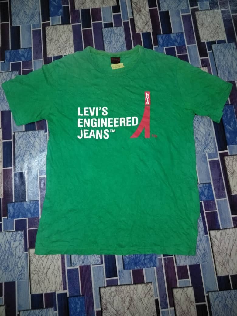 Levis engineered t hot sale shirt