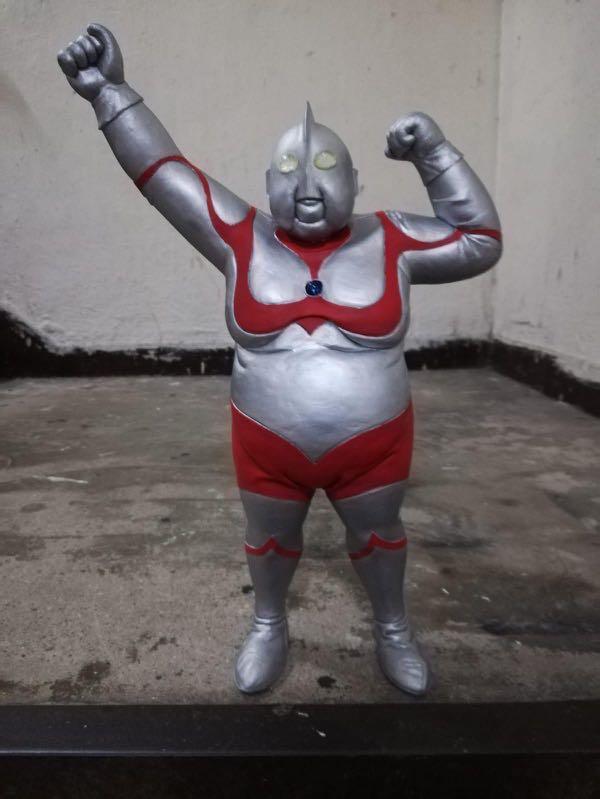 Ultraman 限量99肥咸蛋超人 現貨 Gk 手辦舉手限量款 玩具 遊戲類 玩具 Carousell