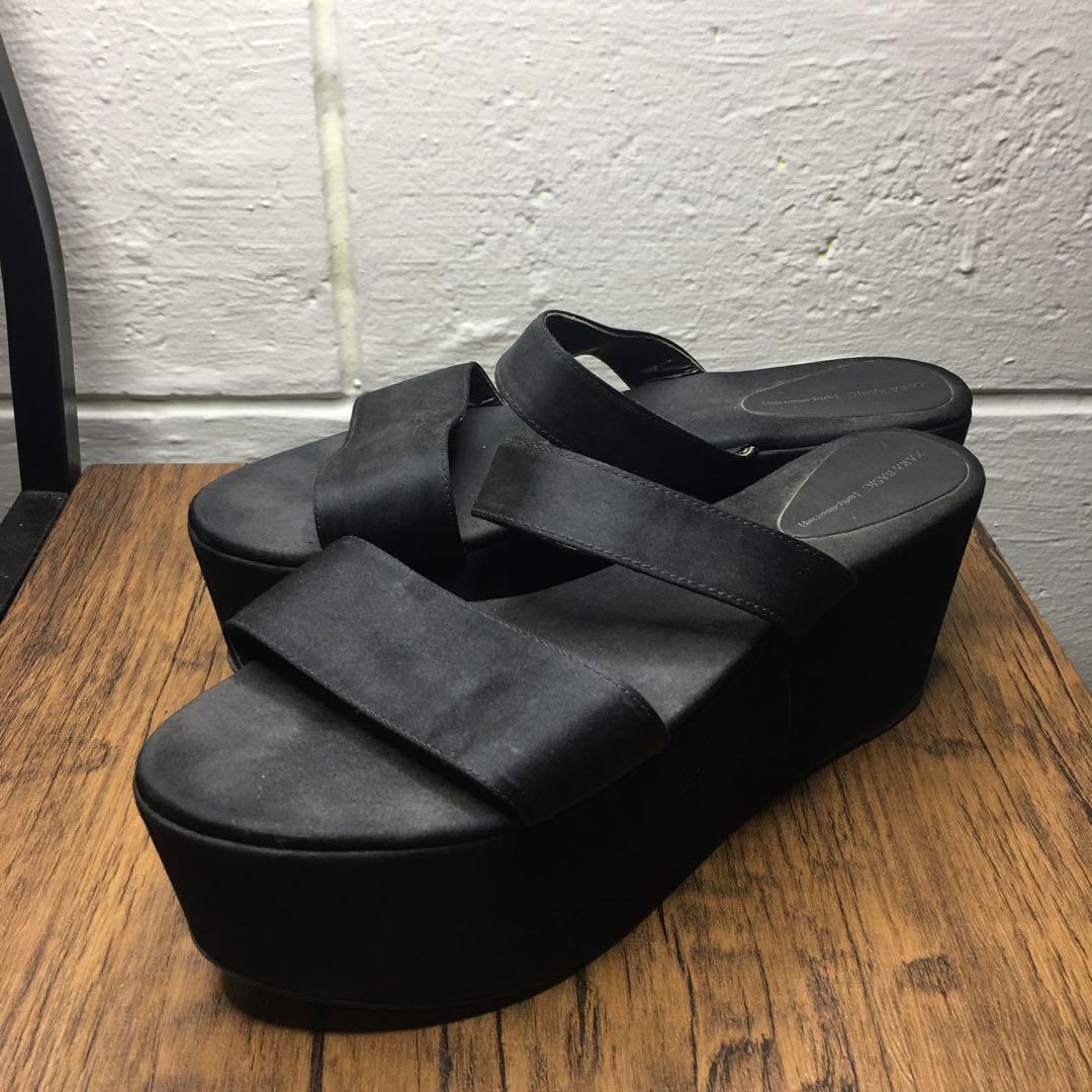 mossimo black platform sandals