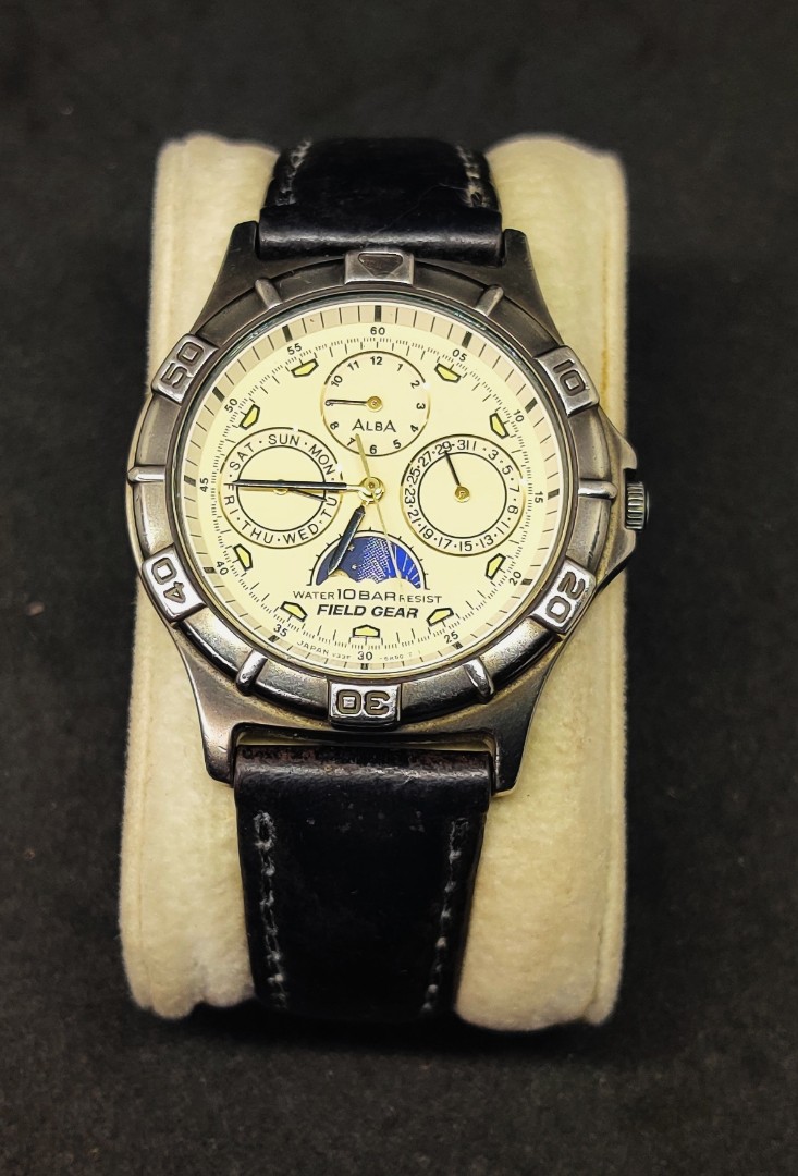 Alba Field Gear Moon and Phase, Men's Fashion, Watches & Accessories