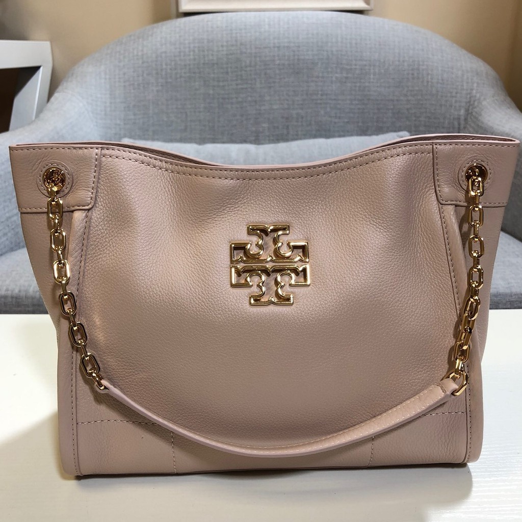 ARRIVING SOON: Tory Burch Britten Small Slouchy Tote Bag, Women's Fashion,  Bags & Wallets, Tote Bags on Carousell