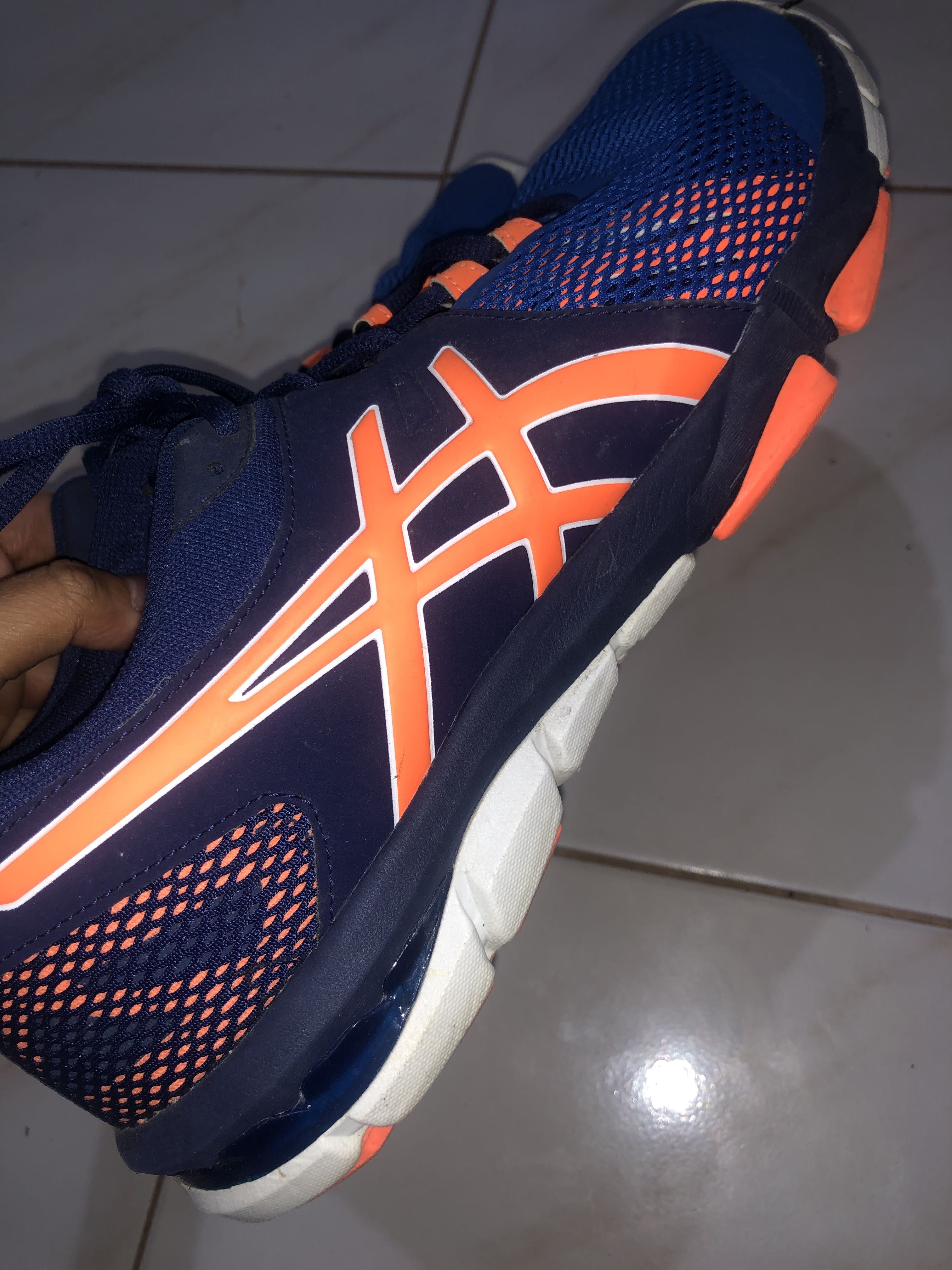 asics alabang town center