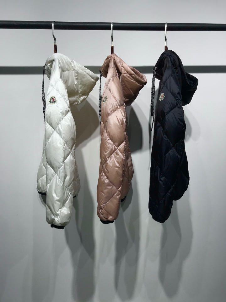 Moncler oulx new arrivals hooded jacket