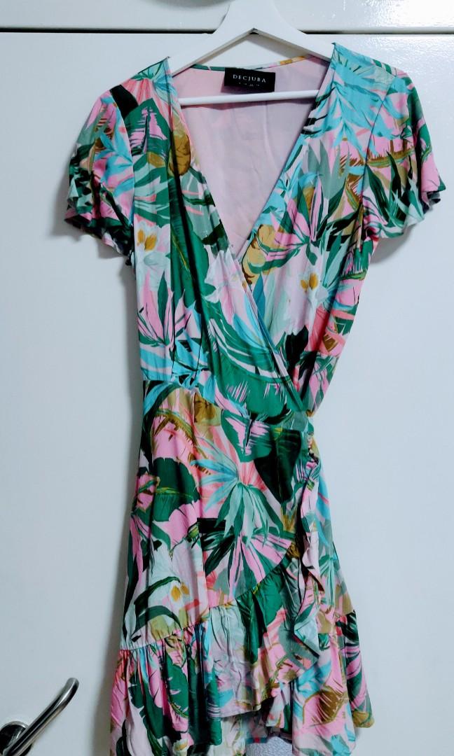 Decjuba online wrap dress